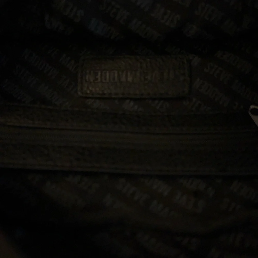Steve Madden Signature Hip Belt Bag Embossed Black - Picture 13 of 14